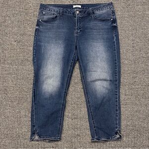 Kensie Dark Wash Stretch Capri Jeans - Blue